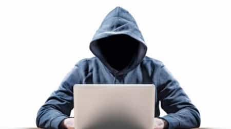 تعرضتَ للابتزاز ماذا تفعل؟ مختص في مجال الأمن الرقمي يعطيك النصائح