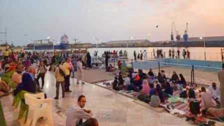 اليمن: توجيهات رئاسية بتسيير رحلات جوية مباشرة الى السودان لاجلاء الرعايا اليمنيين