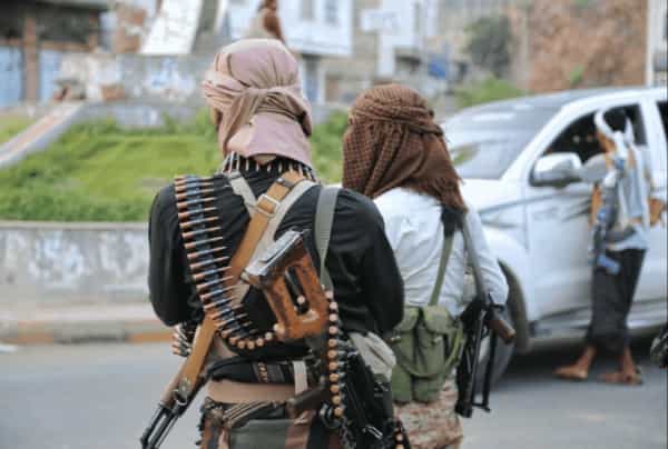 أمستردام: أكثر من 13 ألف حادثة انتهاك للمدنيين باليمن في "نقاط الموت" والحوثيين يتصدرون القائمة
