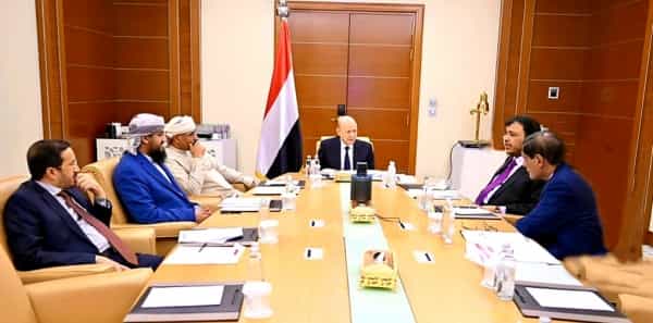 الرياض: المجلس الرئاسي يناقش مستجدات الوساطة السعودية ويقر حزمة اجراءات لمعالجة الوضع الاقتصادي