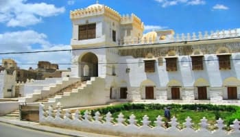 المدرسة العامرية، محافظة البيضاء جنوبي شرق البلاد.