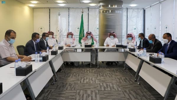 الحكومة اليمنية والانتقالي الجنوبي يعقدان اول اجتماع مشترك لوقف التصعيد