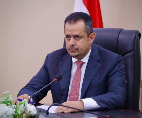 الحكومة اليمنية ترفع حالة التأهب لموجة وباء جديدة وتقر استئناف اجلاء مواطنيها في الهند