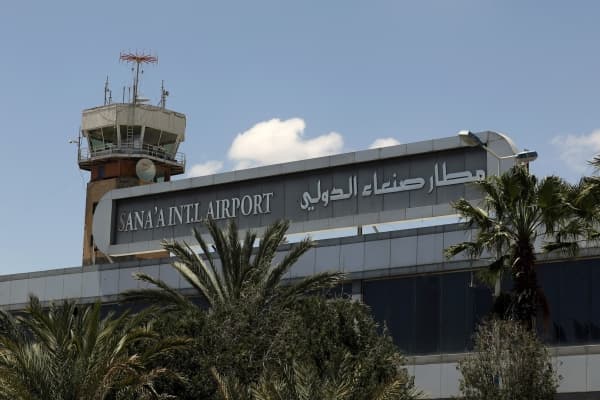 التحالف يعلن جاهزية مطاراته لاستقبال رحلات الاغاثة بدلا عن مطار صنعاء