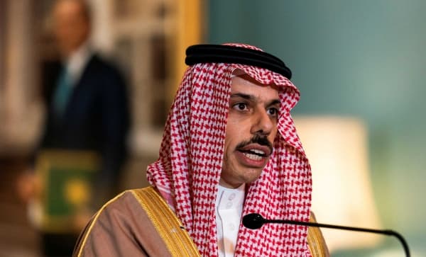 السعودي تقول انها حققت بعض التقدم في المحادثات مع إيران