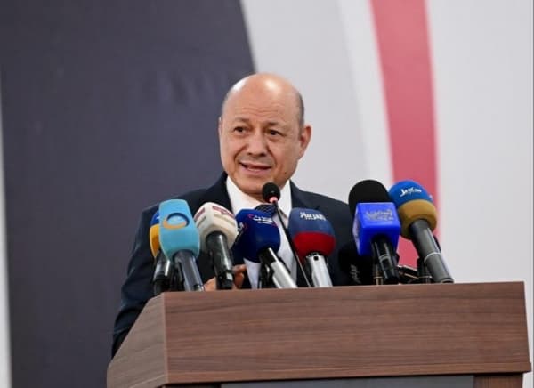 الرئيس العليمي يوجه بالوقوف على الاسباب التي ادت الى محاصرة مقر رئيس الحكومة في عدن