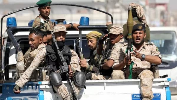 التحالف يعلن تدمير زورقين ملغومين وطائرتين مسيرتين