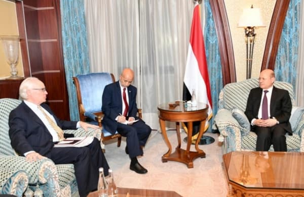 الرئيس العليمي يبحث والمبعوث الأمريكي فرص إحياء السلام