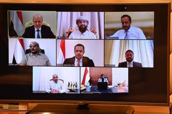 المجلس الرئاسي يجدد التزامه باستمرار دفع الرواتب والإصلاحات الإقتصادية