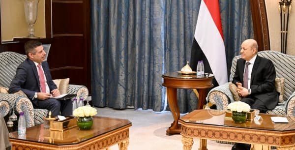 الرئيس العليمي يدعو الى مقاربة دولية جديدة لدفع الحوثيين للتعاطي مع جهود السلام