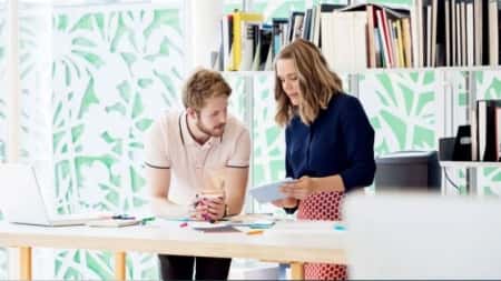 تكنولوجيا: كيف يمكن للذكاء الاصطناعي أن يساعد جيل زد في تعويض ما فاته من مهارات مهنية؟