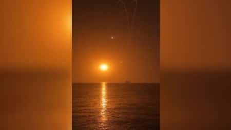 القدس: الجيش الإسرائيلي يقول إنه أسقط هدفا "مشبوها" فوق إيلات